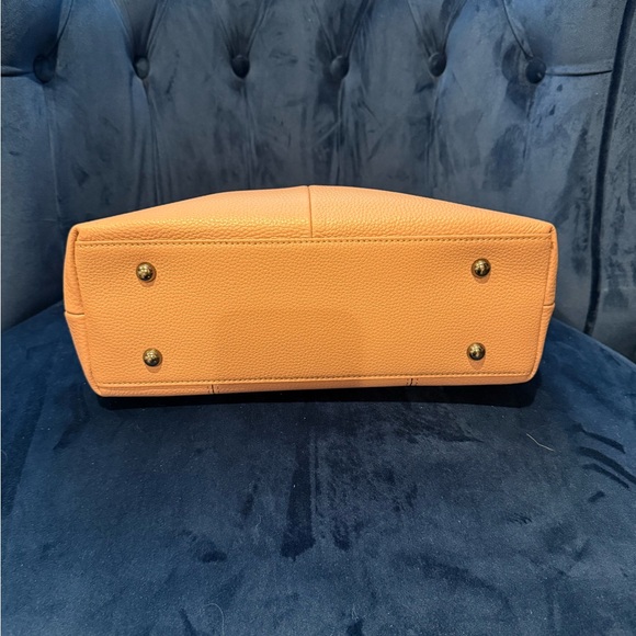 Kattee pebbled leather handle bag with detachable crossbody strap - Picture 7 of 11